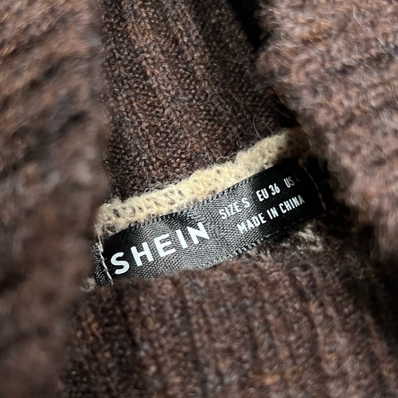 Cold Shoulder All Over Pattern Sweater Sz: S - Picture 12 of 14